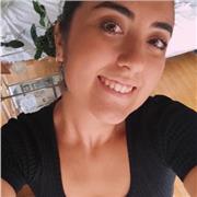 Profesora de refuerzo y apoyo para niños y niñas de primaria y Eso